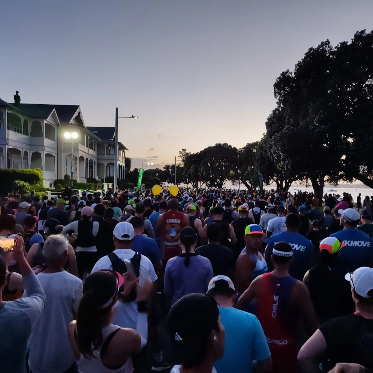 auckland-marathon-2025-gallery-start-line.png