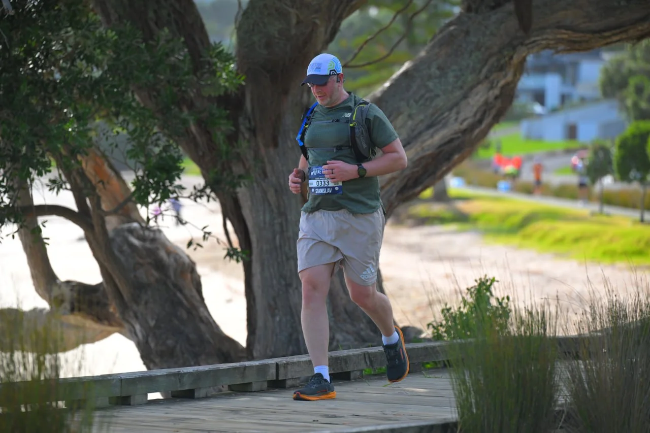 maraetai-half-marathon-2026-gallery-running-hard.png